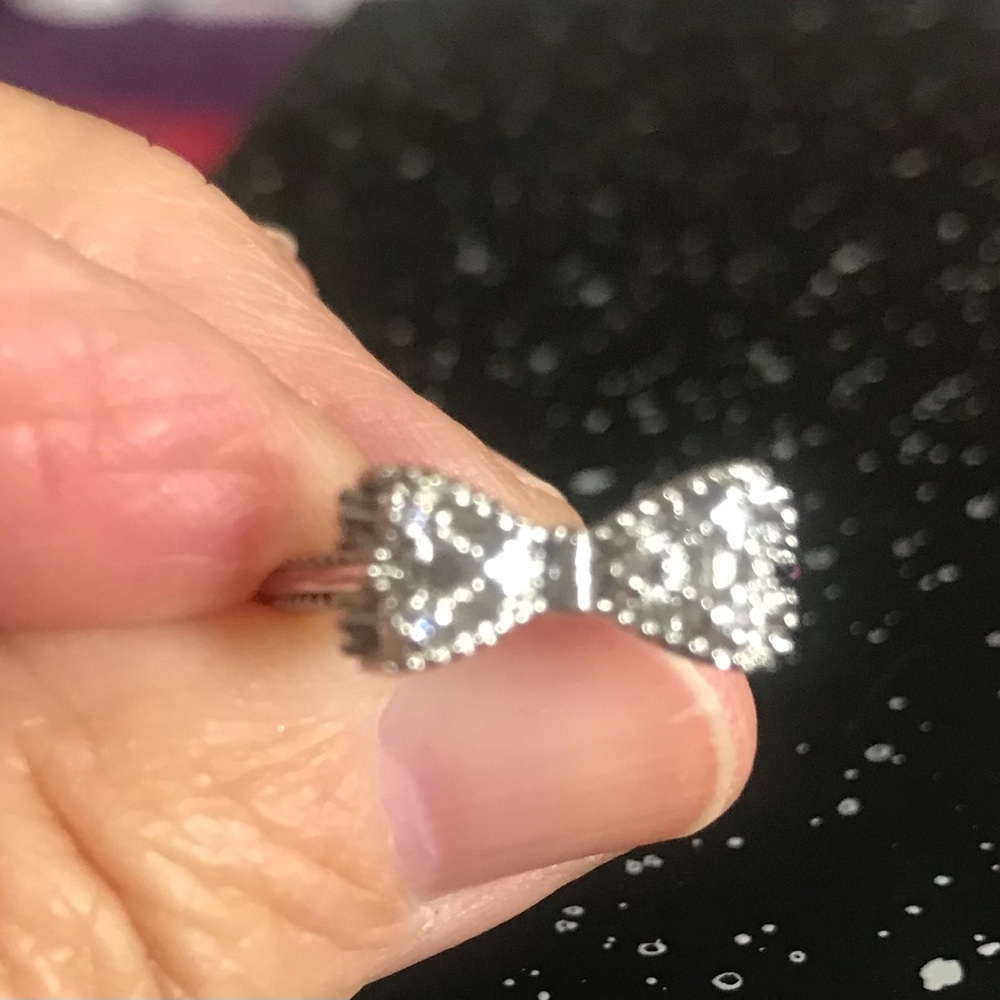Sterling silver ladies bow style ring